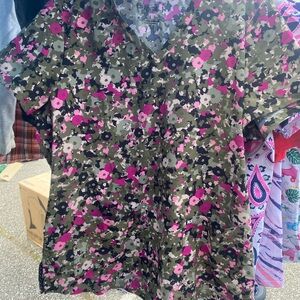 Floral Camouflage V-Neck Scrub Top